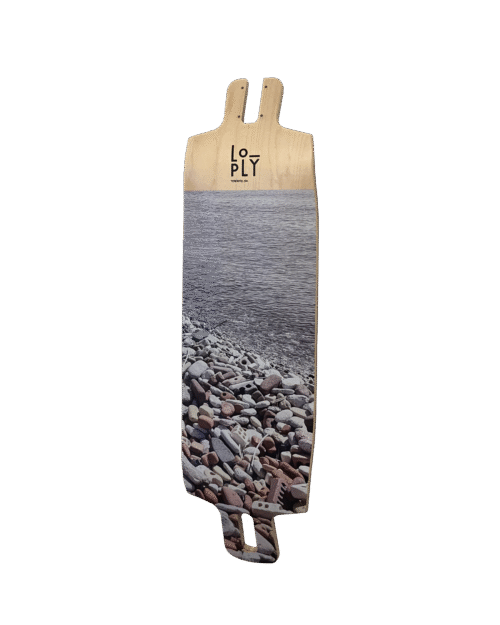 Lo-ply Leslie skateboard